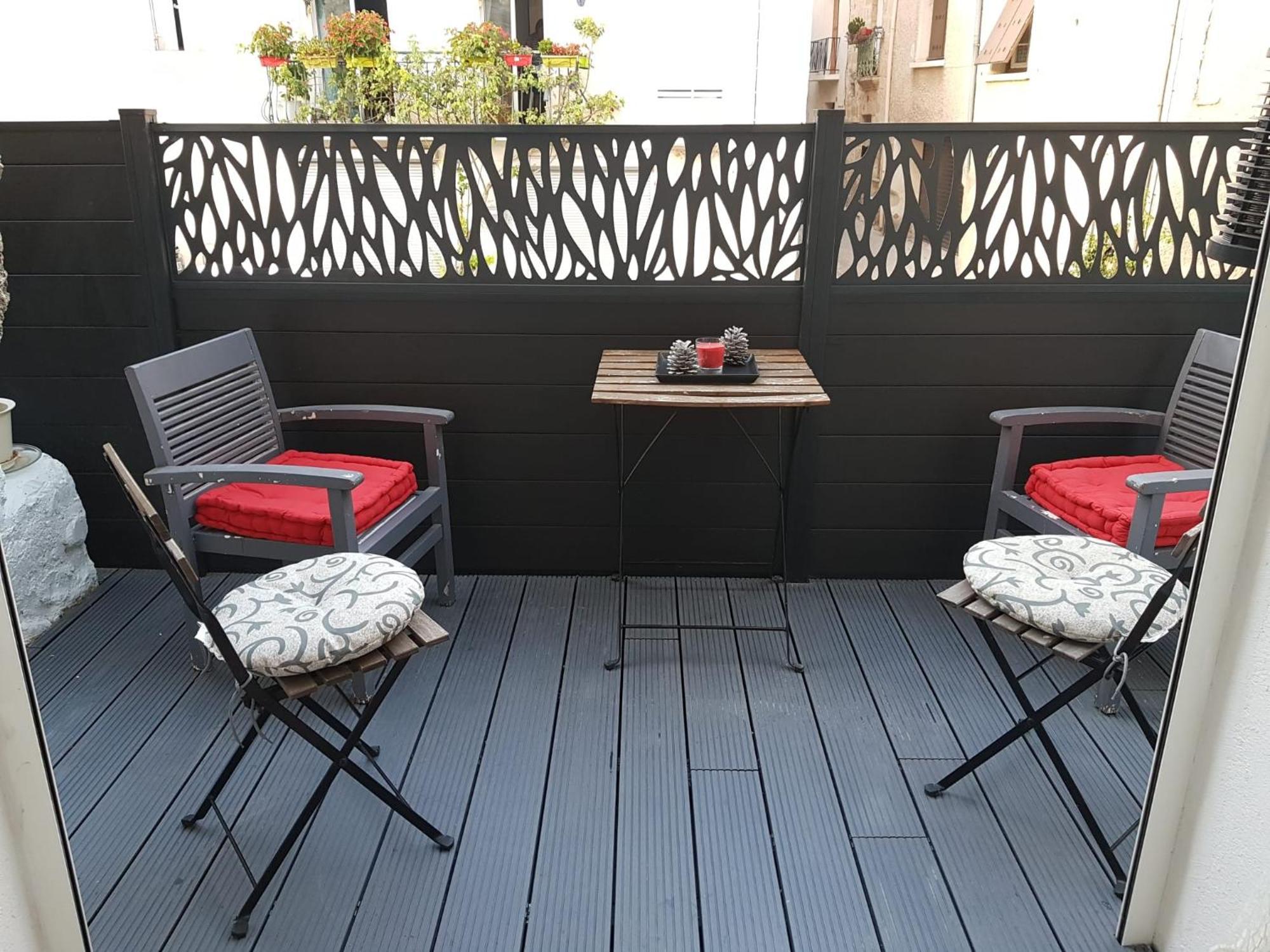 Spacious Town House With Balcony Montagnac  Εξωτερικό φωτογραφία