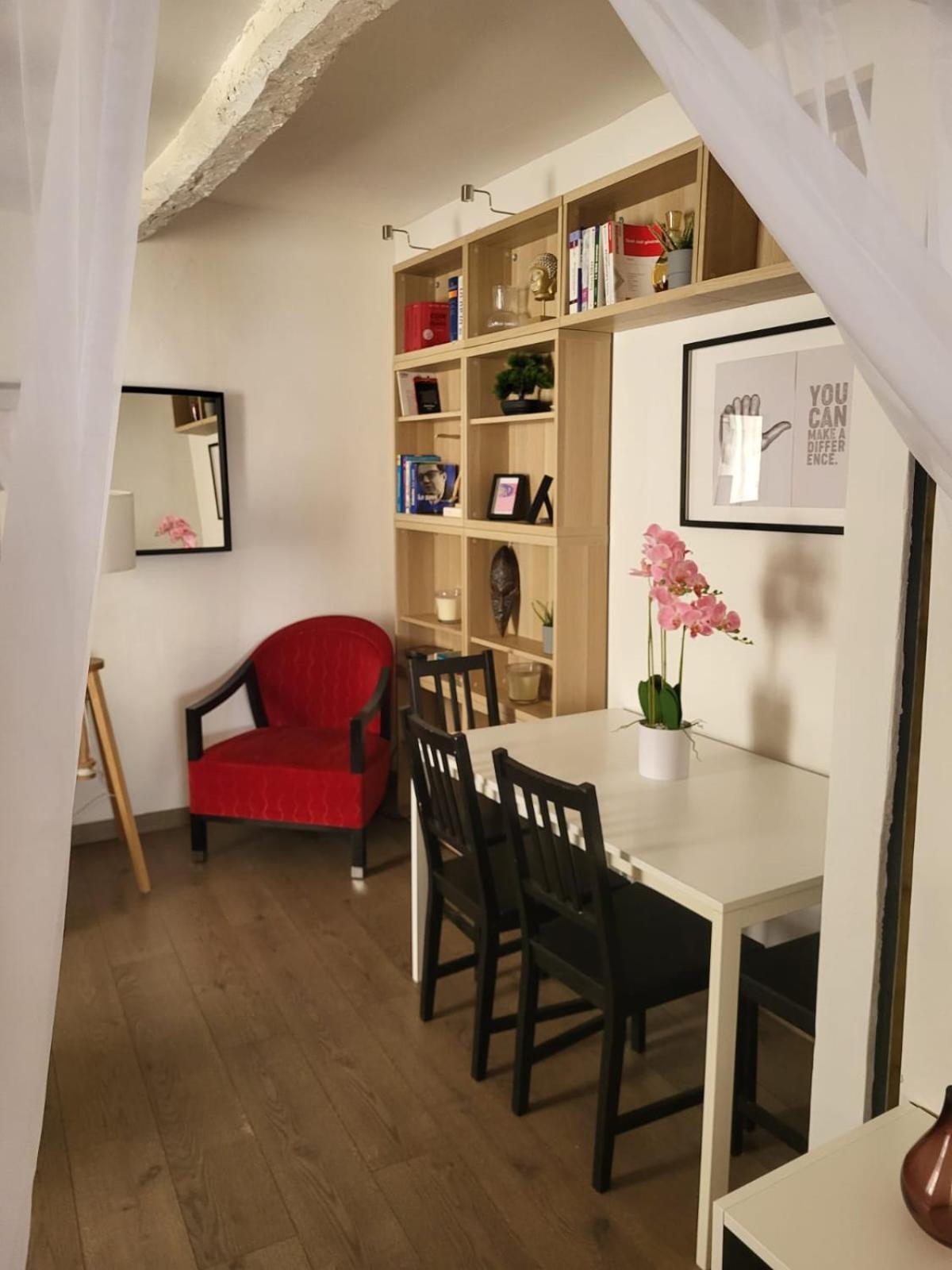 Spacious Town House With Balcony Montagnac  Εξωτερικό φωτογραφία