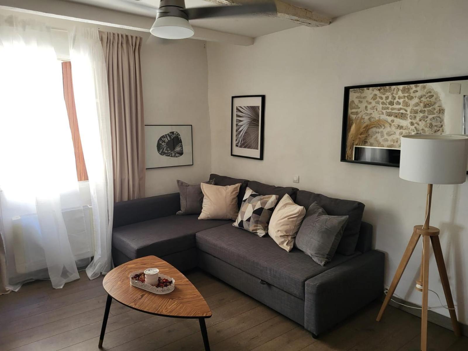 Spacious Town House With Balcony Montagnac  Εξωτερικό φωτογραφία